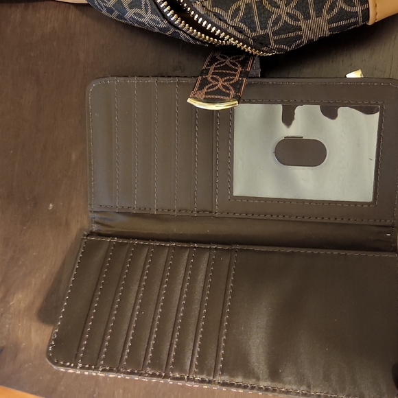 SOLD - Picture 2 of 4